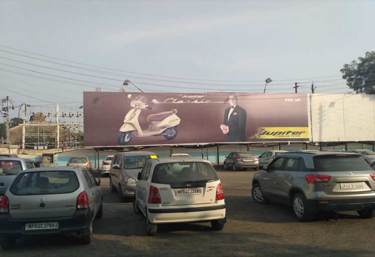 Hoarding - Circulating Area - 60 x 15 ft Hoarding - Circulating Area - 60 x 15 ft