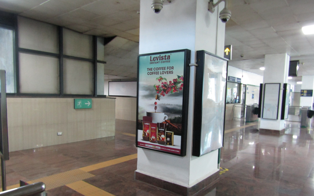 Concourse Level - 3 W x 5 H ft - 4 Sided (Max 2 Units) Concourse Level - 3 W x 5 H ft - 4 Sided (Max 2 Units)