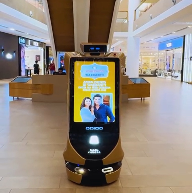 Robotic DOOH Robotic DOOH